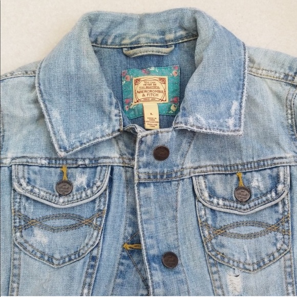 A&F | HOST PICK 🎉 Vintage Jean Jacket - Picture 2 of 7